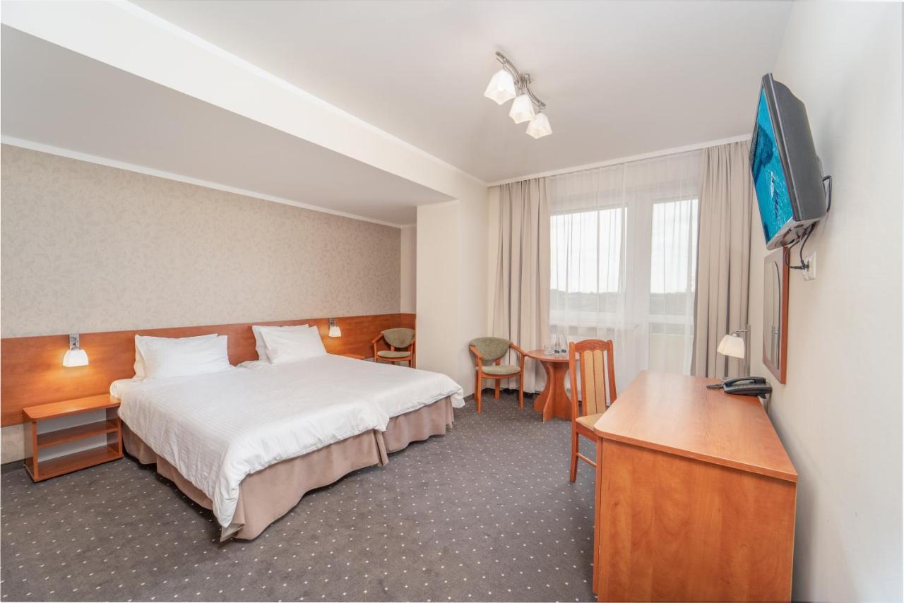Twin Room,1327959761:JPEG